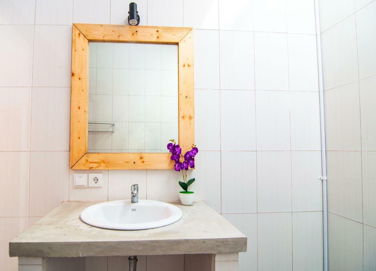 Bali Manik Guest House Canggu Екстериор снимка